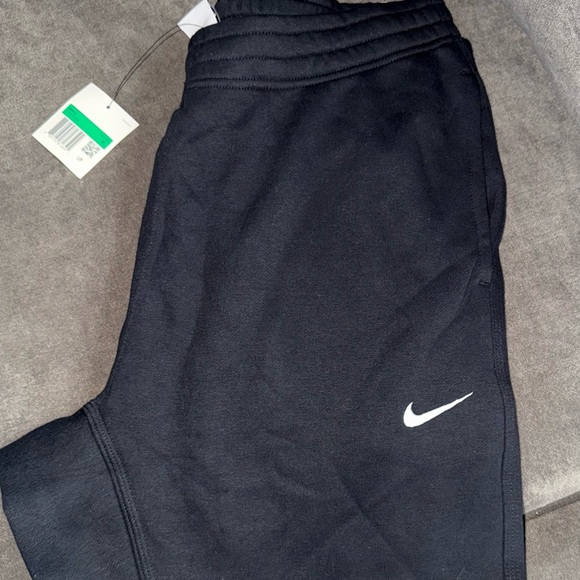 Nike Men’s Sportswear Fleece Joggers - Picture 1 of 2